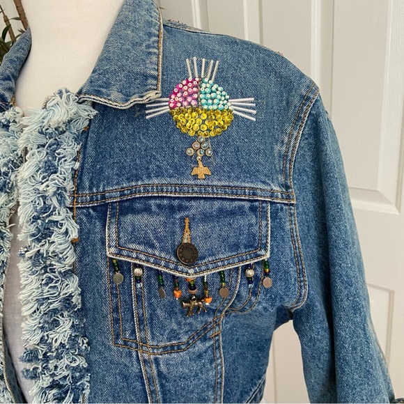 Embellished Cropped Jean Jacket with Sequins⭐️BEAUTIFUL - Picture 3 of 15